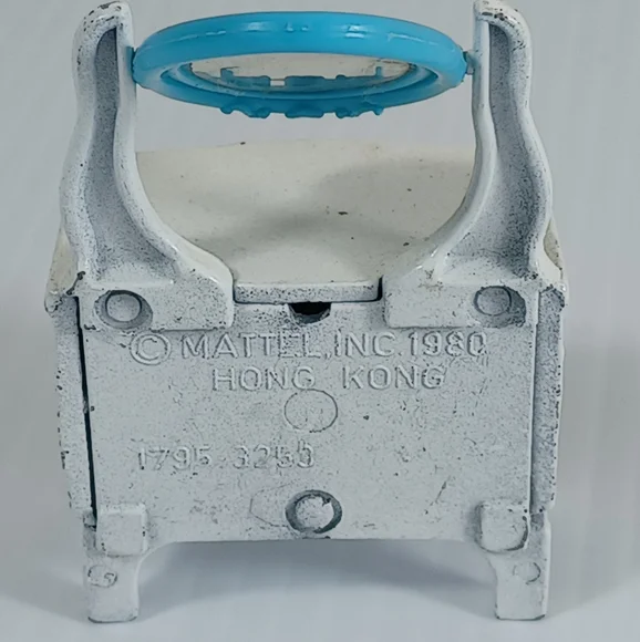 Vintage 1980 Dresser w/Mirror  high Mattel Doll House Furniture Hong Kong 3in - Picture 8 of 10